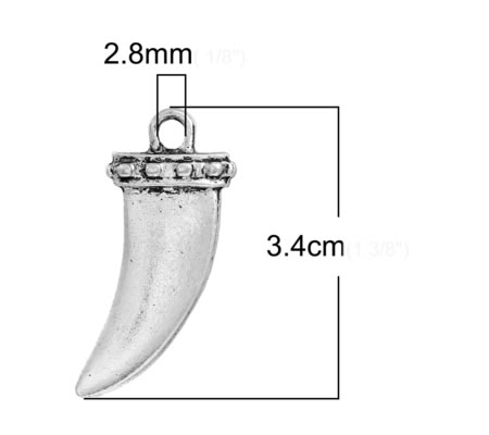 1x Bedeltje Haaientand Donker Zilver