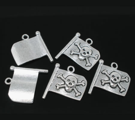 1x Piratenvlag Bedeltje Donker Zilver