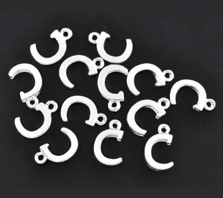 1x Bedel lichtzilver - letter "C"