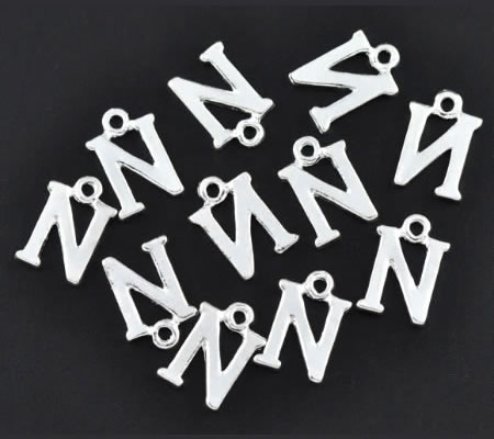 1x Bedel lichtzilver - letter "N"