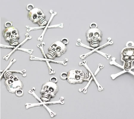 1x Skull Bedeltje Donker Zilver