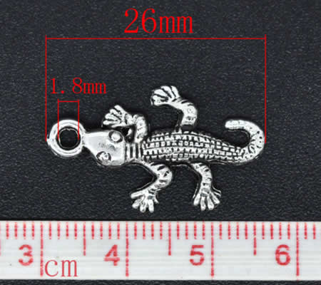 1x Bedeltje Krokodil Donker Zilver