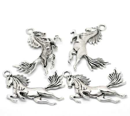 1x Grote Bedel Paard Donker Zilver