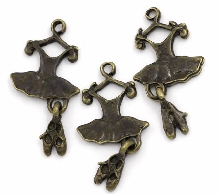 1x Bedeltje Ballerina jurkje en schoen