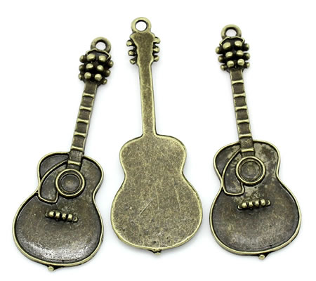 1x Gitaar Bedeltje Brons