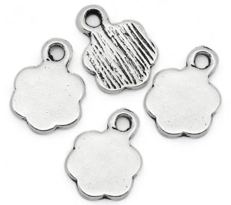 20 stuks Mini Bedeltjes Donker zilver 10 x 8 mm