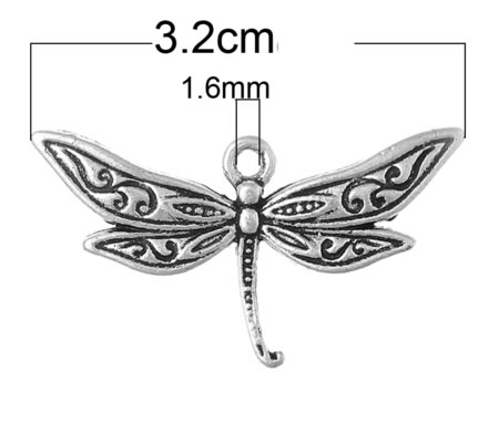 1x Bedeltje Libelle Donker Zilver 32 x 17  mm