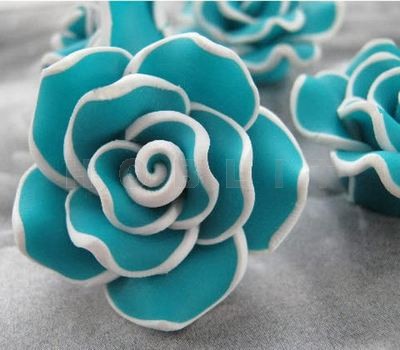 Fimo Roos Turquoise/Wit 3 cm