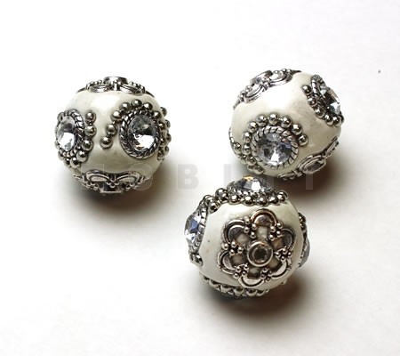 Indonesia Kraal Wit 20 mm