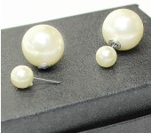 1 paar Double Dots Oorbelletjes Gebroken wit
