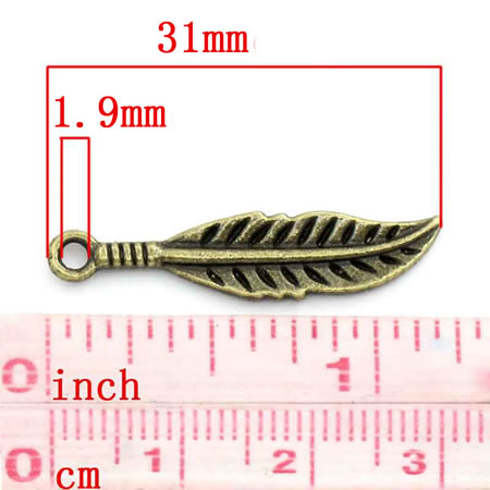 1x Bedel Brons Veertje 31 x 7 mm