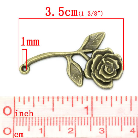 1x Bedel Roosje aan tak Brons