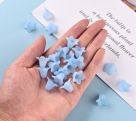 50x Frosted bloemen kelkje Licht Blauw 16 mm