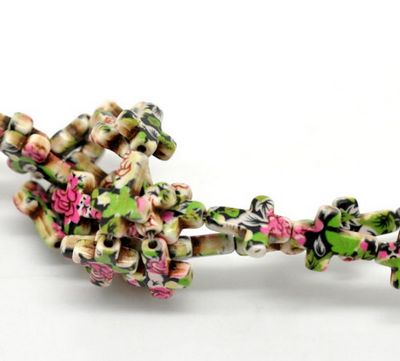 1x Gekleurd Howliet kraal kruisje